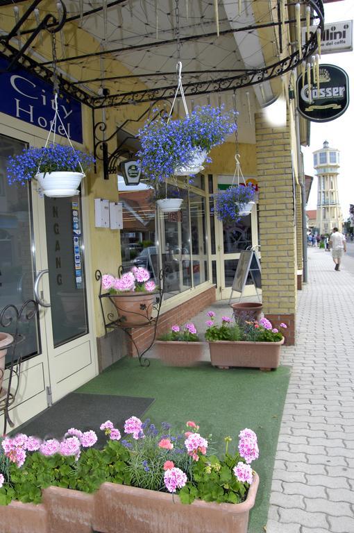 City Hotel Siófok Extérieur photo